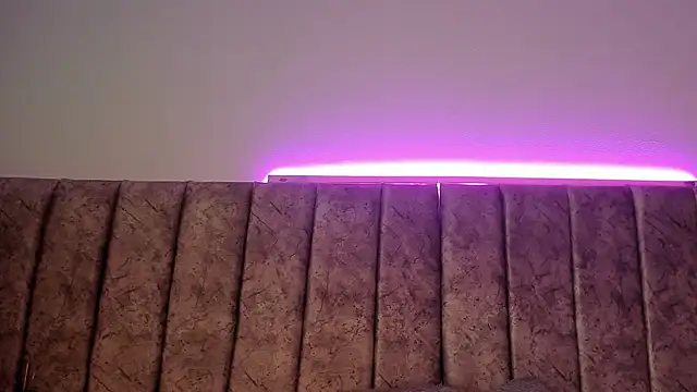 Snapshot of Ambeer_fox_ chatting on April 17, 2026, 1:58 pm Ambeer fox online show from April 17, 2026, 1:58 pm