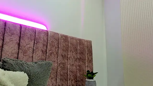 Snapshot of Ambeer_fox_ chatting on March 6, 2026, 11:05 am Ambeer fox online show from March 6, 2026, 11:05 am