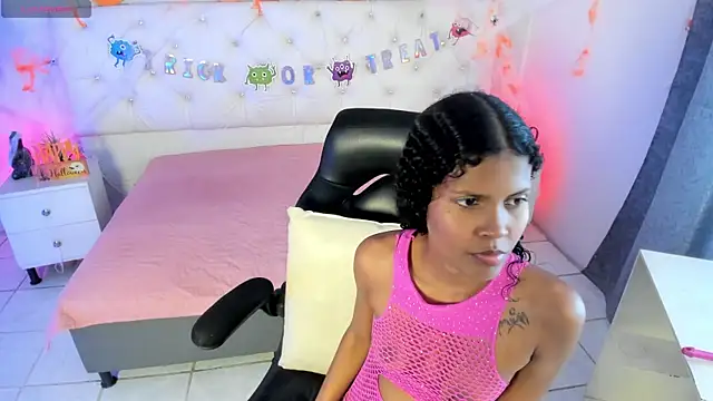 Ambeer fox  online show from October 31, 2025, 6:26 pm