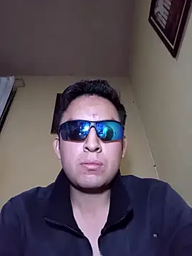 aczinovelez342 online show from September 10, 2025, 8:57 am