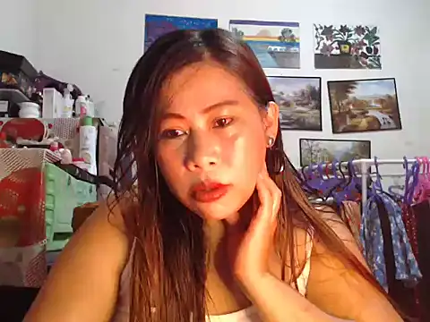 filipina beauty online show from November 15, 2025, 2:43 pm