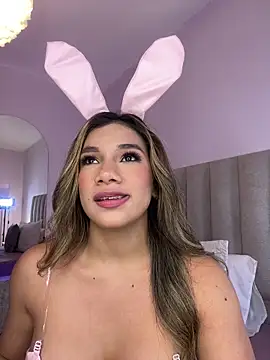 NicoleArmani online show from October 31, 2025, 6:26 pm