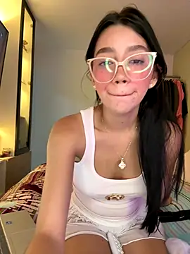 Snapshot of Min_junn chatting on September 23, 2025, 1:56 am Min junn online show from September 23, 2025, 1:56 am