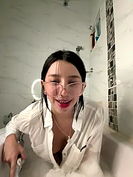 Snapshot of Min_junn chatting on October 10, 2025, 5:08 am Min junn online show from October 10, 2025, 5:08 am