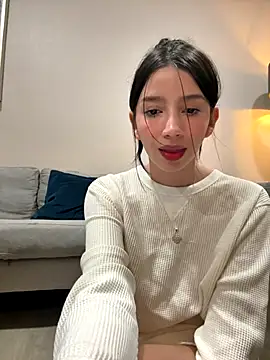 Snapshot of Min_junn chatting on November 18, 2025, 1:21 am Min junn online show from November 18, 2025, 1:21 am