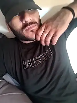 Snapshot of Ferxxxo1503 chatting on November 3, 2025, 7:28 pm Ferxxxo1503 online show from November 3, 2025, 7:28 pm