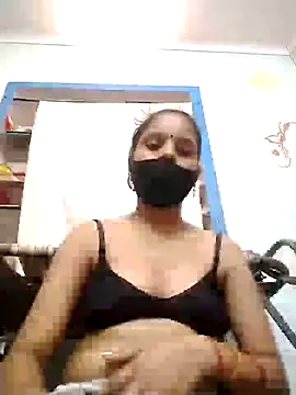 Snapshot of Komal-Rajput chatting on September 14, 2025, 8:37 am Komal-Rajput online show from September 14, 2025, 8:37 am