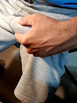 Snapshot of Gallo001 chatting on November 30, 2025, 2:56 am Gallo001 online show from November 30, 2025, 2:56 am