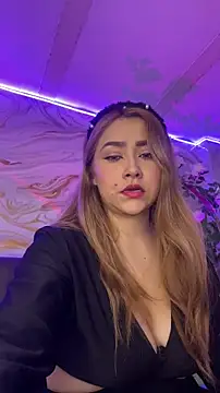 Snapshot of Valeryfox01_ chatting on November 27, 2025, 8:37 am Valeryfox01 online show from November 27, 2025, 8:37 am