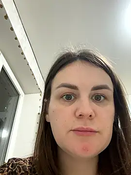 Snapshot of Risky-Flower chatting on November 17, 2025, 7:29 pm Risky-Flower online show from November 17, 2025, 7:29 pm