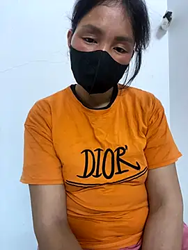 Snapshot of -Lynh-xinh chatting on September 29, 2025, 8:54 am -Lynh-xinh online show from September 29, 2025, 8:54 am