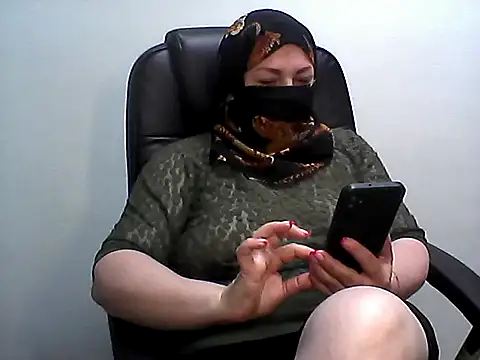 EllaLove2277 online show from May 19, 2026, 5:14 am