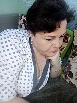 EllaLove2277 online show from February 19, 2026, 6:32 am