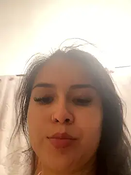 amberbakee online show from December 20, 2025, 2:42 pm