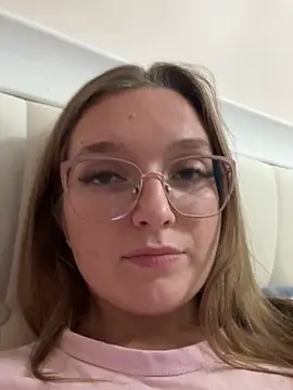 Bellatrisssaa online show from October 2, 2025, 6:11 pm