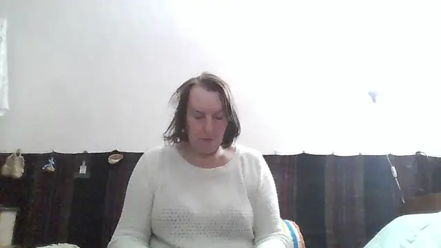 Snapshot of AnnaLive570 chatting on April 4, 2026, 2:18 am AnnaLive570 online show from April 4, 2026, 2:18 am