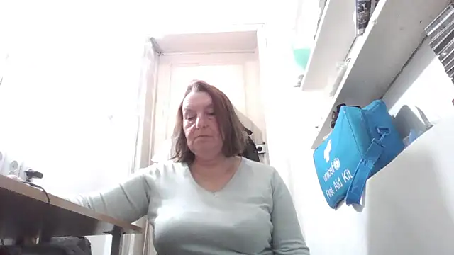 Snapshot of AnnaLive570 chatting on April 23, 2026, 12:29 pm AnnaLive570 online show from April 23, 2026, 12:29 pm