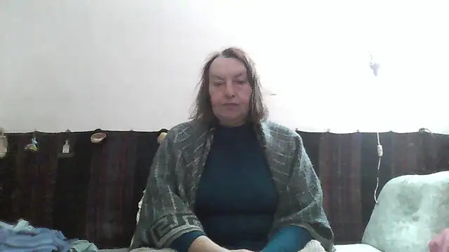 Snapshot of AnnaLive570 chatting on April 17, 2026, 2:47 am AnnaLive570 online show from April 17, 2026, 2:47 am