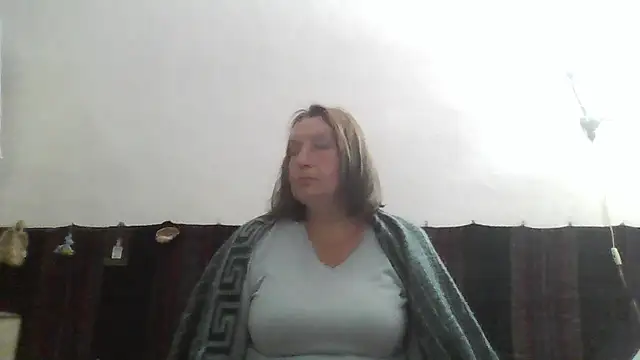 Snapshot of AnnaLive570 chatting on May 11, 2026, 4:04 pm AnnaLive570 online show from May 11, 2026, 4:04 pm