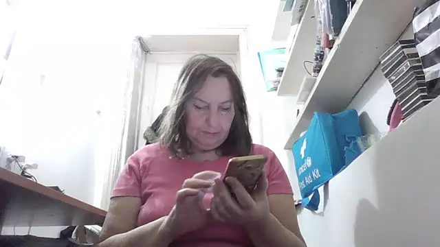 Snapshot of AnnaLive570 chatting on December 20, 2025, 5:43 am AnnaLive570 online show from December 20, 2025, 5:43 am