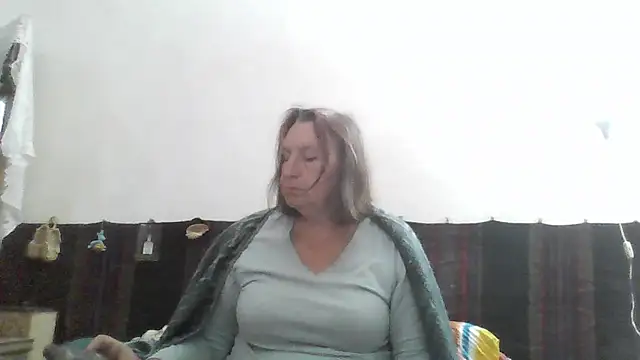 Snapshot of AnnaLive570 chatting on May 23, 2026, 1:54 pm AnnaLive570 online show from May 23, 2026, 1:54 pm