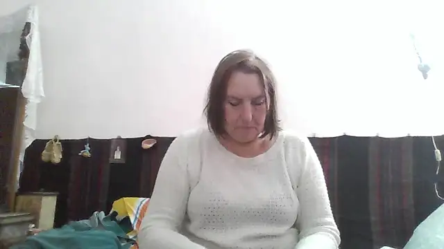 Snapshot of AnnaLive570 chatting on April 2, 2026, 1:51 pm AnnaLive570 online show from April 2, 2026, 1:51 pm