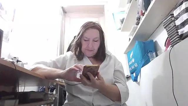 Snapshot of AnnaLive570 chatting on December 23, 2025, 5:40 am AnnaLive570 online show from December 23, 2025, 5:40 am