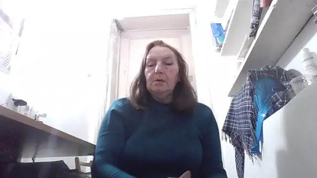 Snapshot of AnnaLive570 chatting on February 17, 2026, 7:05 am AnnaLive570 online show from February 17, 2026, 7:05 am