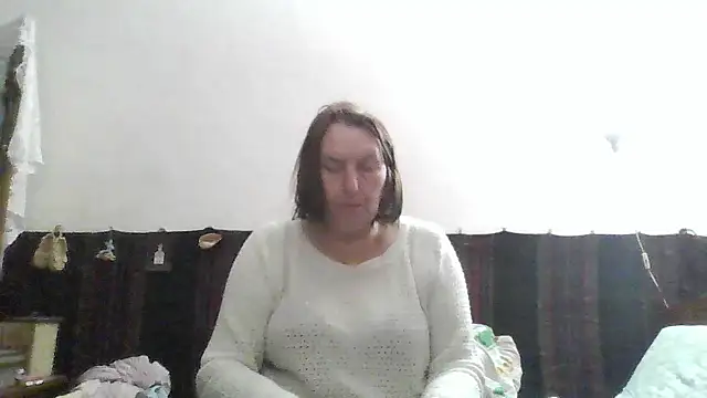 Snapshot of AnnaLive570 chatting on April 5, 2026, 6:14 pm AnnaLive570 online show from April 5, 2026, 6:14 pm