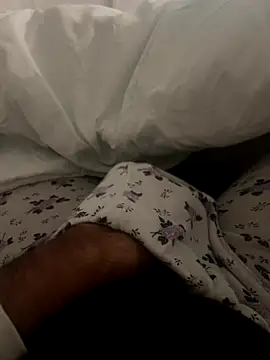 Snapshot of pourleplaisir930 chatting on September 28, 2025, 8:38 pm pourleplaisir930 online show from September 28, 2025, 8:38 pm