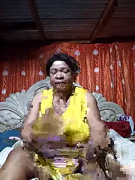 BUSTY QUEEEN online show from October 10, 2025, 7:25 pm