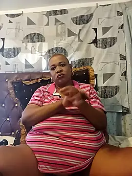 BUSTY QUEEEN online show from September 12, 2025, 6:46 am