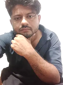 Snapshot of urhotboymeet chatting on November 5, 2025, 7:28 pm urhotboymeet online show from November 5, 2025, 7:28 pm