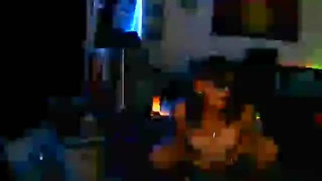 Snapshot of hellgirl1980 chatting on November 6, 2025, 10:36 pm hellgirl1980 online show from November 6, 2025, 10:36 pm