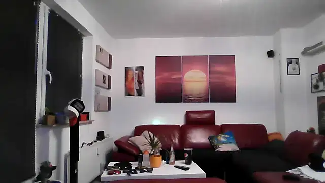 Snapshot of hellgirl1980 chatting on September 28, 2025, 6:59 pm hellgirl1980 online show from September 28, 2025, 6:59 pm