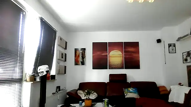 Snapshot of hellgirl1980 chatting on September 21, 2025, 9:14 am hellgirl1980 online show from September 21, 2025, 9:14 am