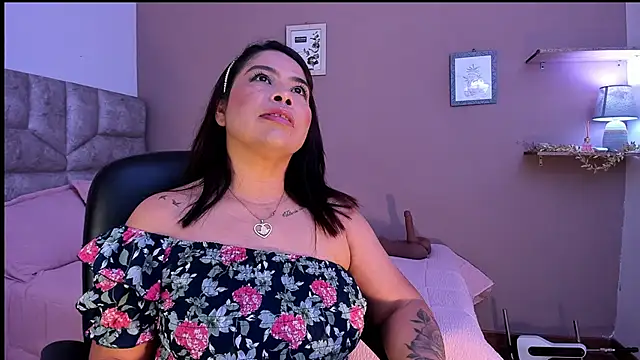Snapshot of roselyn_caprice chatting on September 12, 2025, 2:12 am roselyn caprice online show from September 12, 2025, 2:12 am
