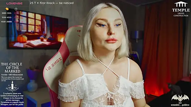 Snapshot of Wounded_Goddess_ chatting on November 9, 2025, 3:27 pm Wounded Goddess online show from November 9, 2025, 3:27 pm