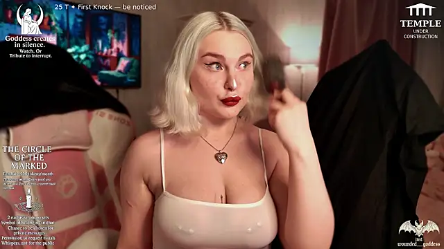 Snapshot of Wounded_Goddess_ chatting on November 14, 2025, 4:10 pm Wounded Goddess online show from November 14, 2025, 4:10 pm