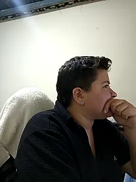 Snapshot of Noha_Whiitee chatting on November 21, 2025, 3:49 am Noha Whiitee online show from November 21, 2025, 3:49 am