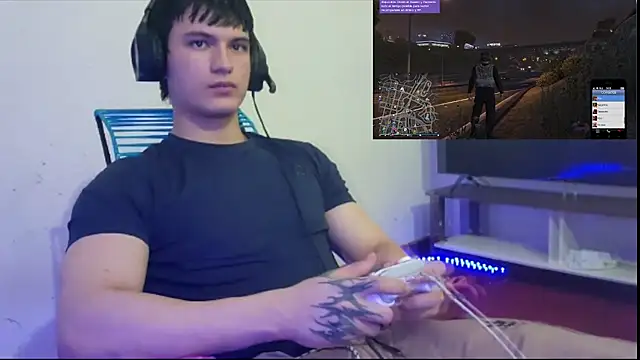 ErickWalton online show from November 17, 2025, 3:21 am