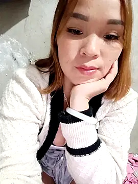 keobong-00 online show from November 18, 2025, 1:03 pm