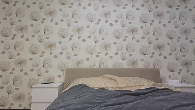 Annabel theMoon online show from November 21, 2025, 4:00 am