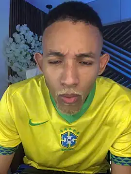 B Wild online show from October 5, 2025, 3:30 am