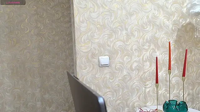  Sara  Smith  online show from November 7, 2025, 12:31 pm