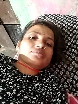 KIRTI12 HOT online show from October 10, 2025, 3:46 pm