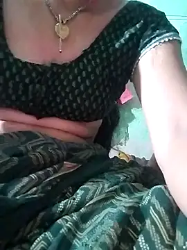 KIRTI12 HOT online show from October 1, 2025, 4:11 pm