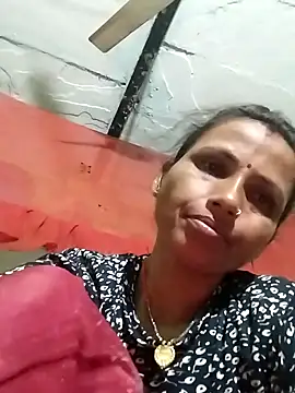 KIRTI12 HOT online show from September 24, 2025, 4:13 pm