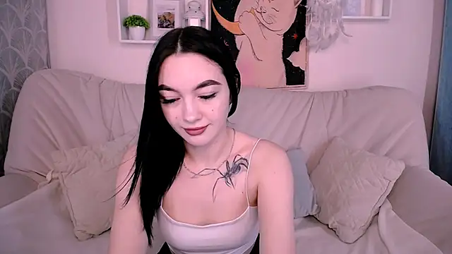 MonicaTess online show from September 21, 2025, 4:17 am