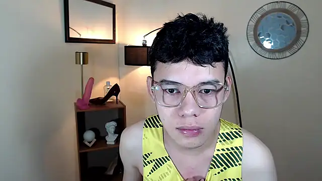 keirflorianxx online show from October 24, 2025, 12:20 am